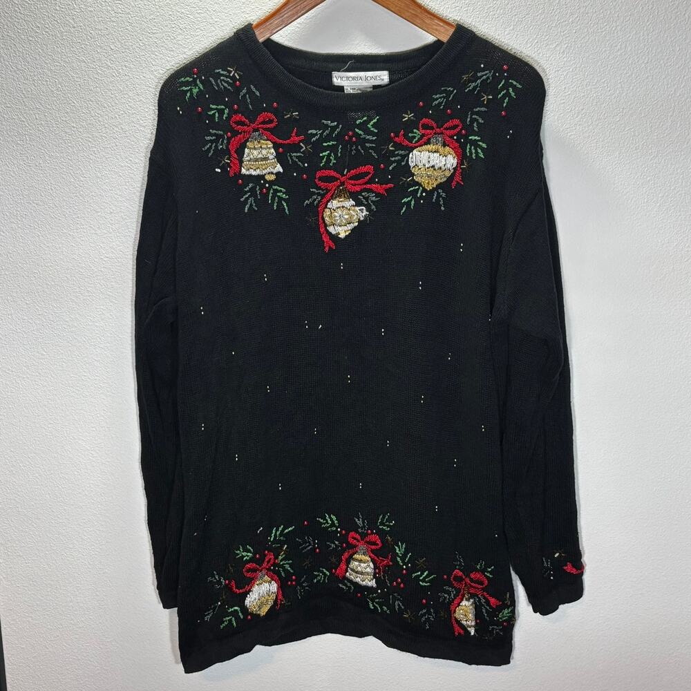 Victoria Jones Christmas Sweater Womenβs Medium Embroidered Holiday Knit